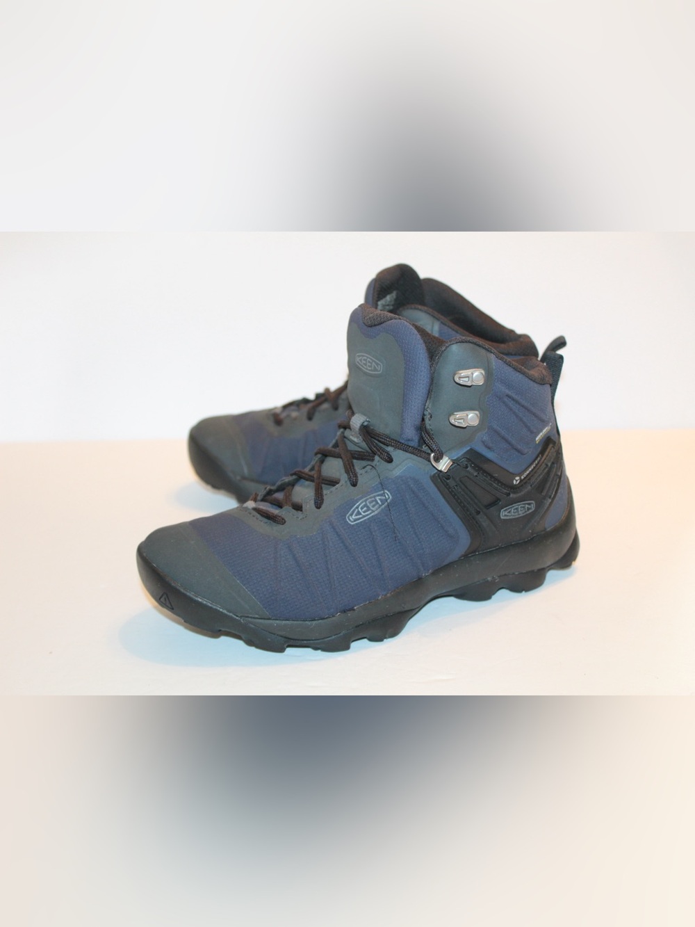 Keen Venture Mid Waterproof Hiking Boots Size Mens 8